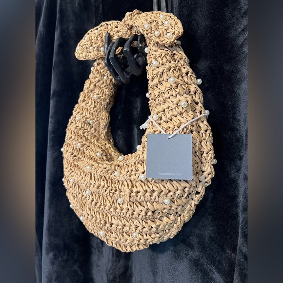 🤎🤎Viral Haute Hippie Straw Crochet
Beaded Hobo Faux Pearl Handbag🤎🤎 NWT - Picture 9 of 15